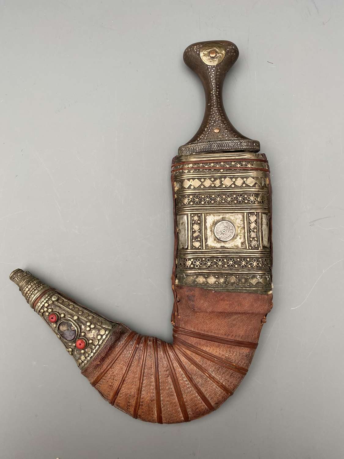 An Arab Dagger (jambiya) with belt early 20th Century
