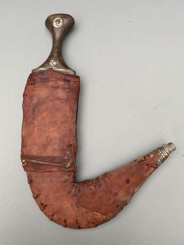An Arab Dagger (jambiya) with belt early 20th Century